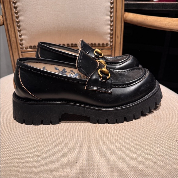 Gucci Cordovan Lux lug sole women’s Loafers. Dust bags and original box. - Picture 4 of 7